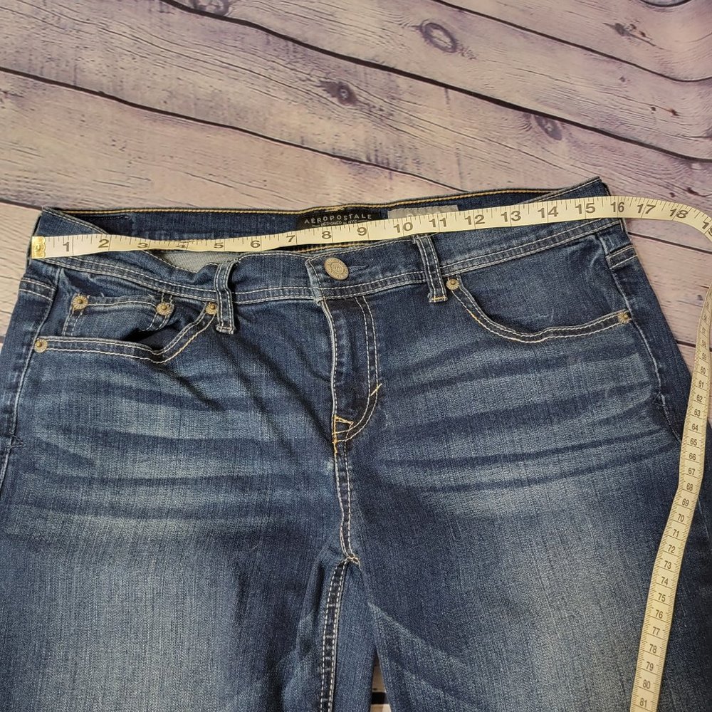 Aeropostale Boot Cut Short Jeans Size 12 - Picture 5 of 6